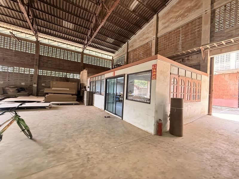 #ให้เช่าโกดังตำบลลาดสวาย อำเภอลำลูกกา มีใบอนุญาต รง.4 เคยเป็นโรงงานเฟอร์นิเจอร์ ขนาดตัวโรงงาน 2,000 ตารางเมตร 2