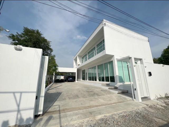 ให้เช่าบ้านเดี่ยว 2 ชั้น Locationลาดกระบัง บ้านสไตล์ Modern พร้อมเฟอร์นิเจอร์อุปกรณ์เครื่องใช้ไฟฟ้า บรรยากาศเงียบสงบ เหมาะสำหรับพักอาศัย   1