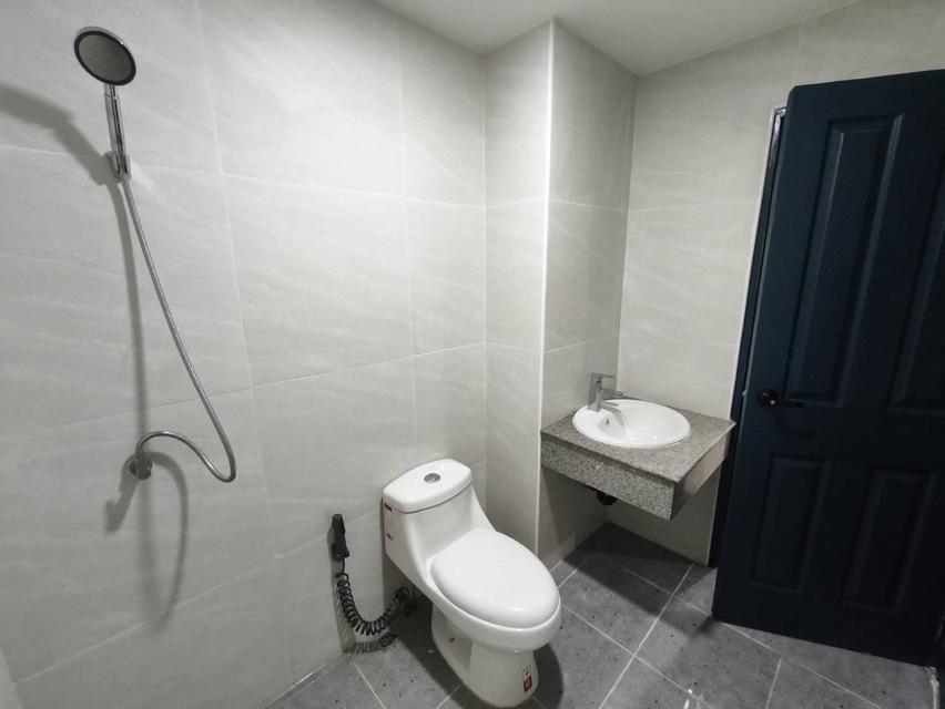 ขายบ้าน 3 ชั้น รีโนเวทใหม่ทั้งหลัง พร้อมอยู่ หมู่บ้านธนะสิน 9 นวมินทร์ 86 6