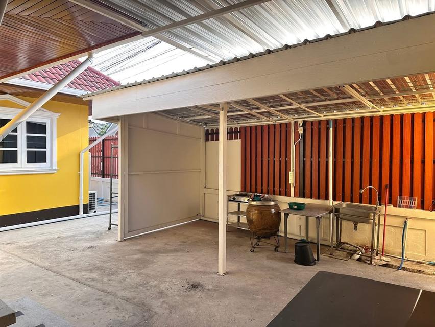 บ้านเดี่ยวพร้อมกิจการ 11