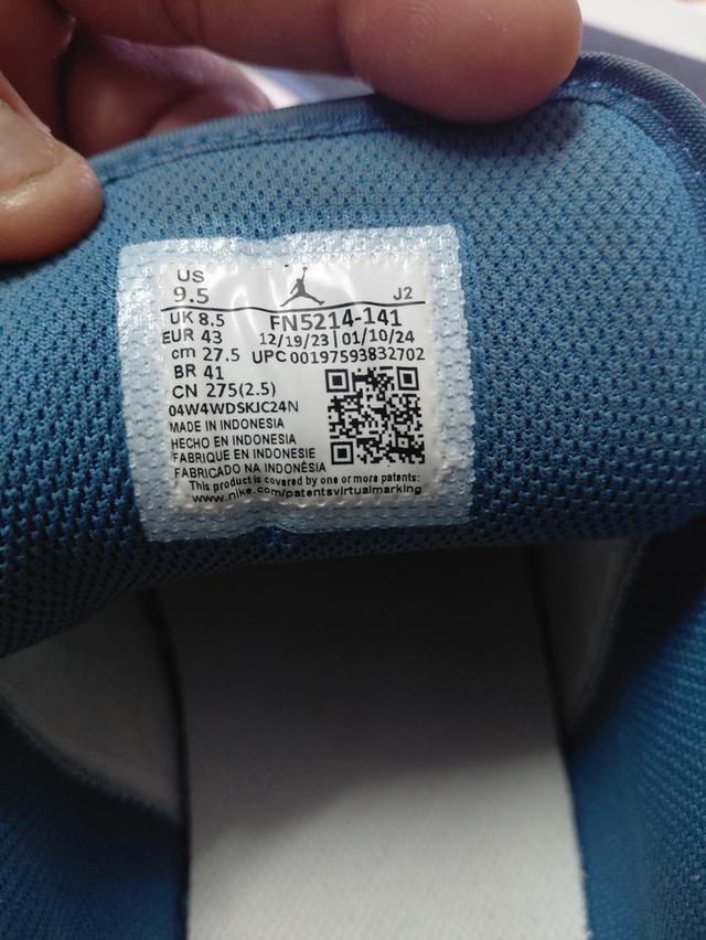 รองเท้าAIR JORDAN 1 LOW SE ใส่ครั้งเดียว รูปที่ 4