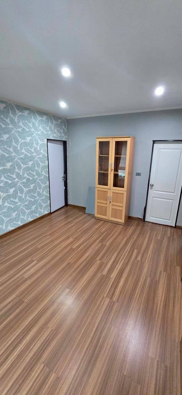 บ้านเดี่ยว 2 ชั้น สภาพดี พร้อมเข้าอยู่ (ขายขาดทุน) 3