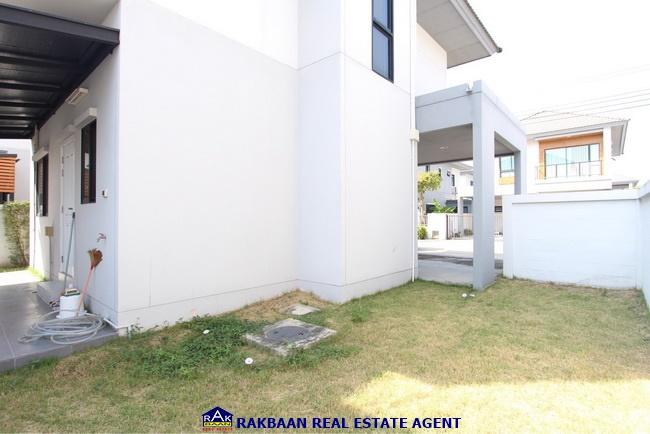 ให้เช่า บ้านเสนาพาร์ควิลล์ รามอินทรา-วงแหวน 46.1 ตร.ว. 3 นอน 3 ห้องน้ำ ตกแต่งบิลท์อิน สวย ครบ พร้อมอยู่ 4