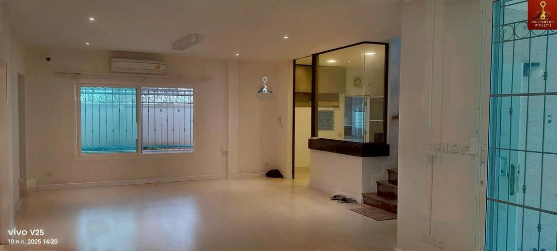 โครงการ สีวลี เลควิว เชียงใหม่ ถนนซีรีนเลค เมืองเชียงใหม่ แปลงมุม 135 ตร.วา 5 นอน 5 น้ำ จอดรถ 4 คัน 4