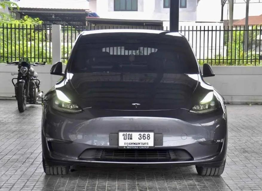 2022 TESLA Model​ Y สีดำ 3