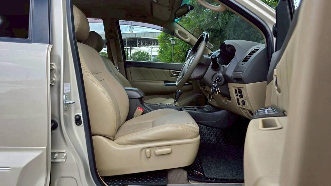 TOYOTA FORTUNER, 2.5 G ปี 2013 โฉม ปี11-15 12
