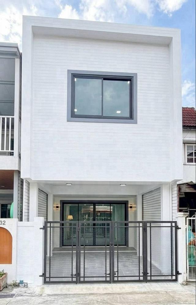 🏠 ขายบ้านทำเลเมืองนนทบุรี 3 นอน 2 น้ำ ต่อเติมเต็มพื้นที่ พร้อมโปรฟรีโอน! 2