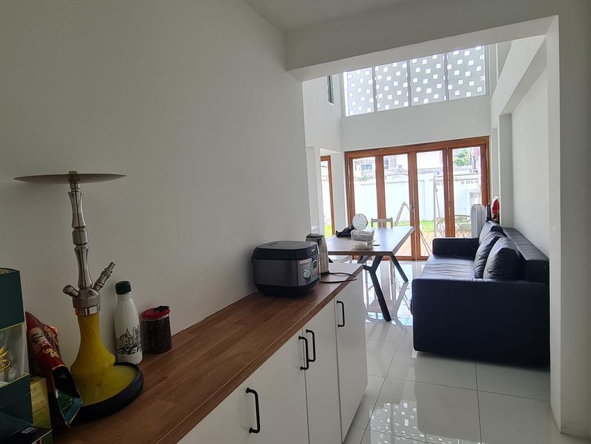 ขายด่วน (จะย้ายไปต่างประเทศ) บ้านสวยพร้อมอยู่ 60 ตรว. Minimal Style by Renos หมู่บ้านเสรี-รามคำแหง-พระราม 9 (Seri Village Ramkhamhaeng-Rama9 ) 12