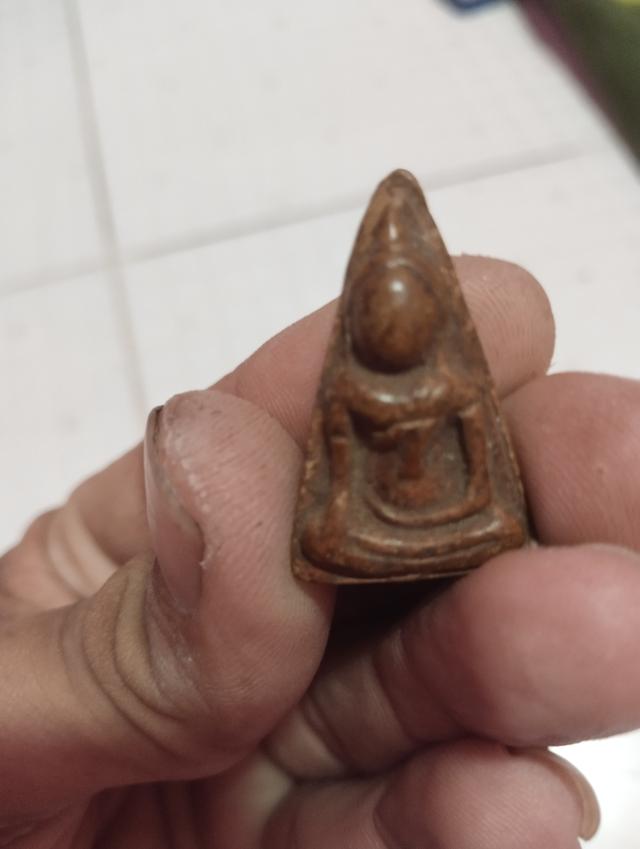 พระเกจินางพญาเข่าโค่ง
