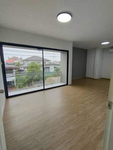 ให้เช่า ขาย บ้านเดี่ยว 2 ชั้น รีโนเวทใหม่ 300 ตร.ม ถนนสุทธิสารวินิจฉัย ลาดพร้าว รัชดา เหมาะอยู่อาศัยและทำโฮมออฟฟิศ รัชดาภิเษก 20 ใกล้ MRT สุทธิสาร และ 5