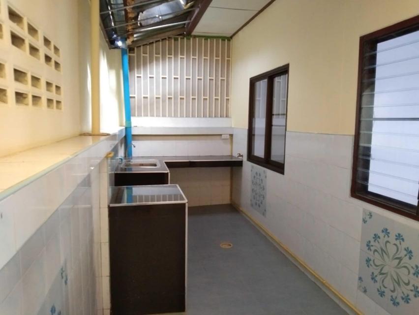 ทาวเฮ้าส์ชั้นเดียว 21 ตรว. หมู่บ้านโชติกา ซอย 5 ต.หนองกะขะ อ.พานทอง จ.ชลบุรี 8