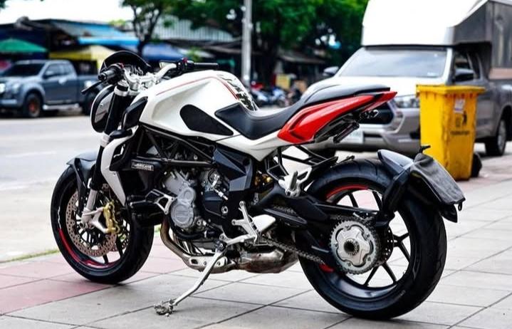 2013 Mv Agusta  Brutale800  5