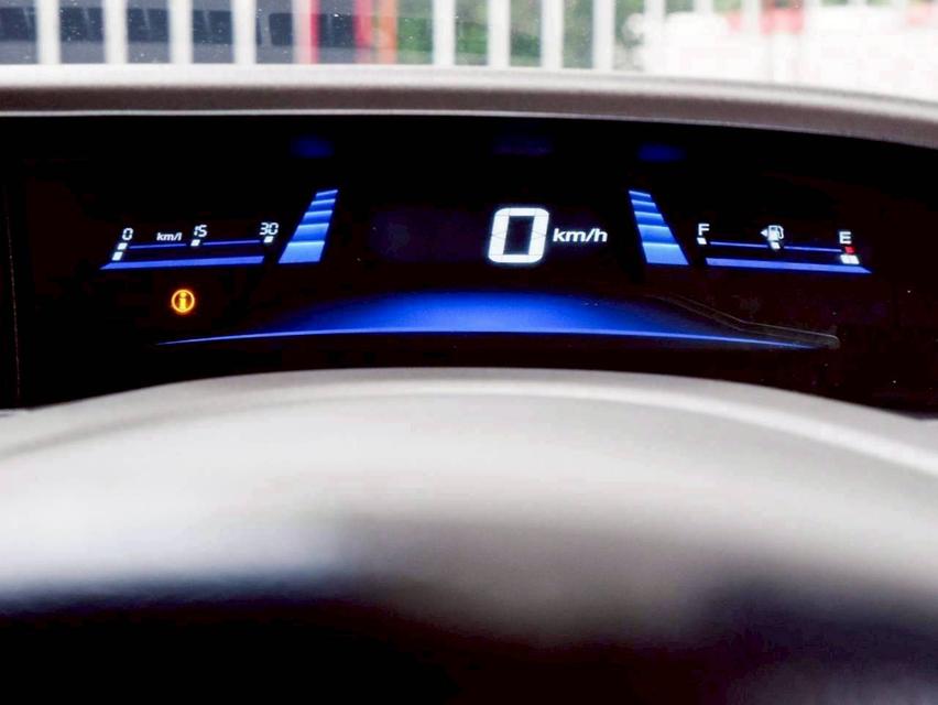 Honda Civic FB 1.8 S เกียร์ Auto สีขาว ปี 2013 15