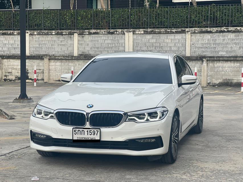 2018 BMW Series5 520d 2.0 sport  1