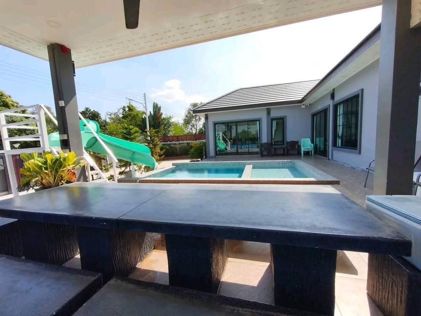 บ้านเดี่ยวพร้อมสระว่ายน้ำ ขนาดใหญ่ 14