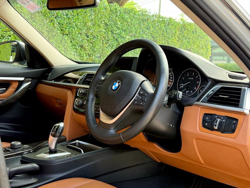 2017 BMW 320D F30 LCI รถมือเดียวป้ายแดง รถออกศูนย์ BMW THAILAND รถวิ่งน้อย เข้าศูนย์ทุกระยะ รถไม่เคยมีอุบัติเหตุครับ รูปที่ 10