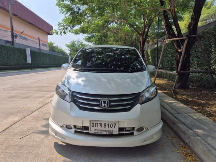 Honda Freed ปี 2011 2