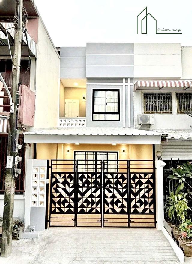 ทาวน์เฮ้าส์ 2 ชั้น แต่งใหม่พร้อมอยู่ ซอยจรัญ 37 ใกล้ห้างแม็คโครจรัญ บางกอกน้อย 1