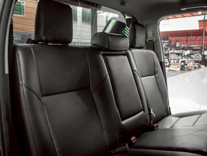 TOYOTA REVO 2.4 E PRERUNNER DOUBLECAB ปี2018 กระบะเกียร์ออโต้ ออพชั่นแน่นๆ 10