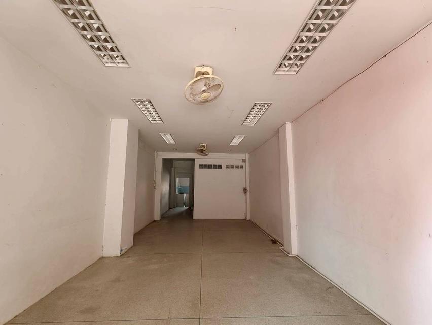 อาคารพาณิชย์ 3.5 ชั้น ซอยมิตรภาพ ซอย 15 ถนนมิตรภาพ ตำบลสุรนารี อำเภอเมืองนครราชสีมา จังหวัดนครราชสีมา 6