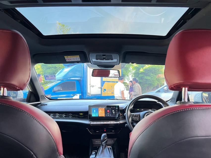 ~MG 5 1.5 D PLUS AUTO ปี 2024 ~รถเก๋งดีไซน์สปอร์ต โฉบเฉี่ยวทันสมัย ~รถสวย มือเดียวป้ายแดง ~ไมล์น้อย วิ่งเพียง 19,xxx กม. ~รุ่น D PLUS เกียร์ รูปที่ 11