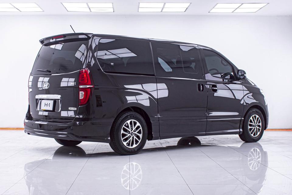 ✨ HYUNDAI H-1 2.5 DELUXE AT ปี 2019 รถครอบครัว 11 ที่นั่ง รูปย่อยที่ 3