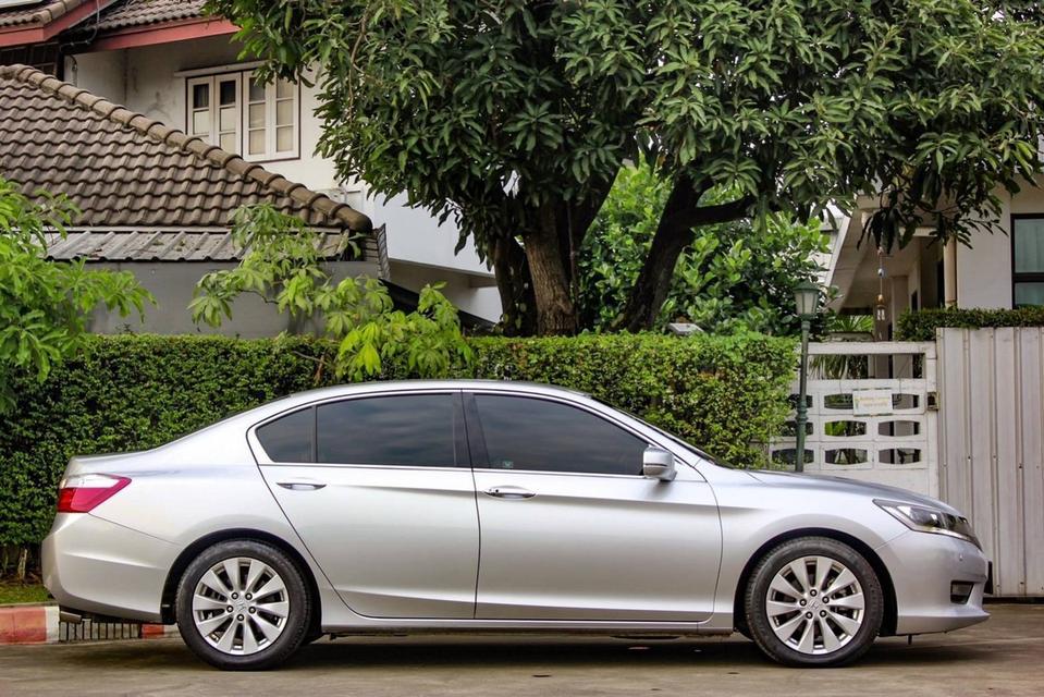 HONDA ACCORD 2.0 EL ปี 2016 (โฉม ปี13-19) 4