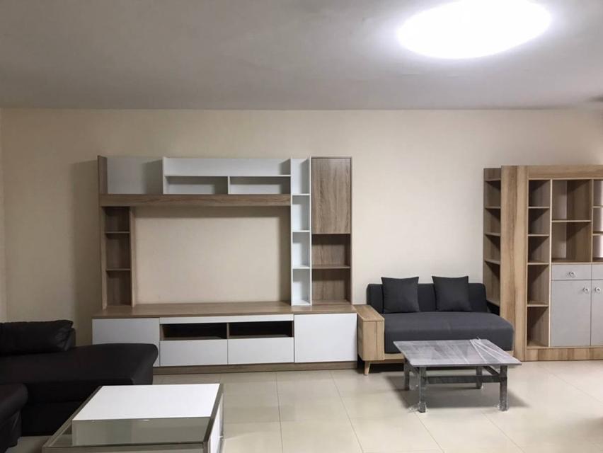 SV city for rent  Tower 8  floor 3th  75 sqms. 2 bedroom 1​ bathroom​ 1​ kitchen  Big​ balcony  river​ view Fully furnished.  Rent 15,500 baht 18