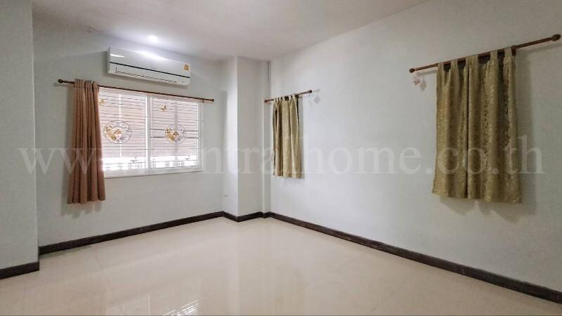 บ้านแฝด บงกช ธาราวิลล์ พานทอง สภาพใหม่ ราคาถูกที่สุดในโครงการ 12