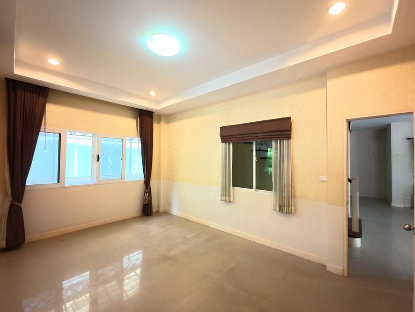 หมู่บ้านลัดดาวิลล์ 1 ใกล้เซ็นทรัลเวสเกต ถนน 340 บางบัวทอง – สุพรรณบุรี ต.พิมลราช อ.บางบัวทอง จ.นนทบุรี 8
