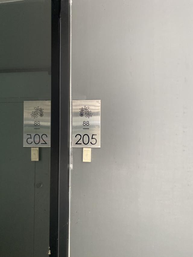 ทาวน์โฮม 3 ชั้น 3ห้องนอน 4ห้องน้ำ 6