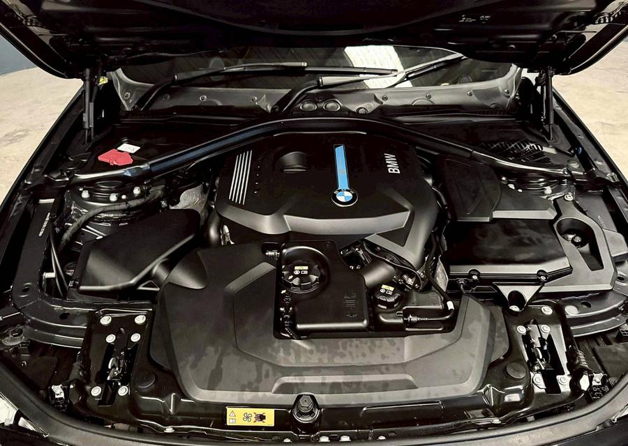 BMW 330e M-sport(F30)LCI ปี 2017 13