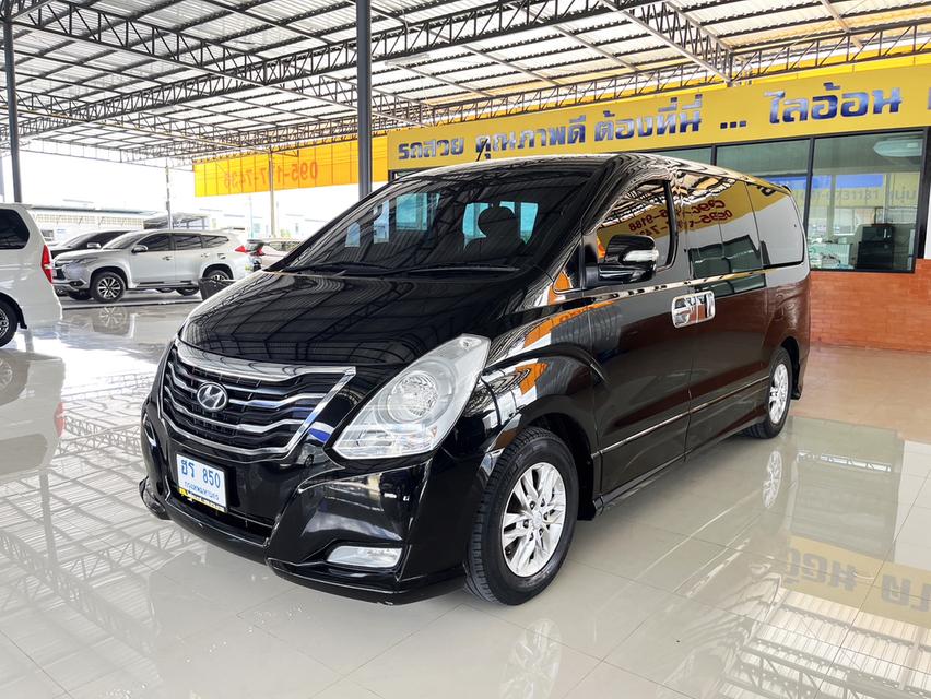 Hyundai H-1 2.5 Deluxe (ปี 2014) Wagon AT