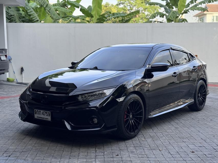 HONDA CIVIC FK 1.5 TURBO 2019 มือเดียวป้ายเเดงสีเดิมทั้งคัน