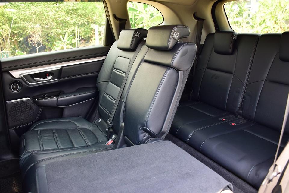 ปี2018 รถมือเดียวฟรีดาวน์ HONDA CR-V 1600 CC ดีเซลTURBO เบาะหนังแท้ 3ตอน ปรับไฟฟ้า แอร์หน้า หลัง ยางใหม่ประหยัดน้ำมันสุดๆ โทร0957401229 ไอดีไลน์ UTBP รูปที่ 9