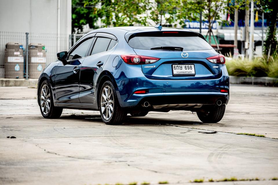 Mazda3 Skyactiv 2.0S MNC ปี 2018 สีเงิน มือเดียวป้ายแดง 6