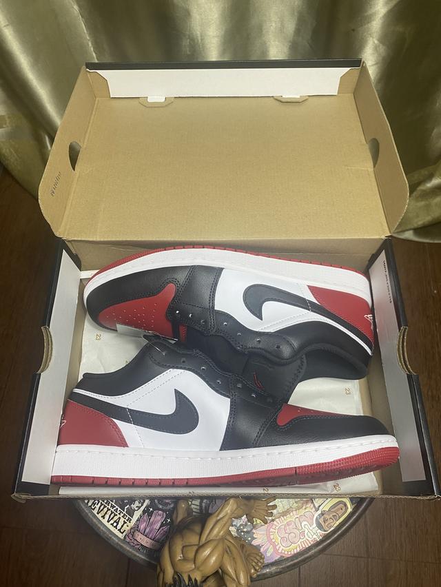 AIR JORDAN1 LOW BRED TOEV.2 รูปที่ 5