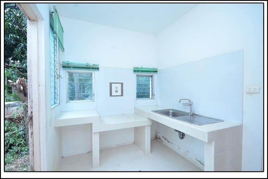 ขายด่วน บ้านเดี่ยว 2 ชั้น (หลังริม) หมู่บ้านบ้านชลลดา สุวรรณภูมิ สนใจโทร 0896997555 (id line) 6