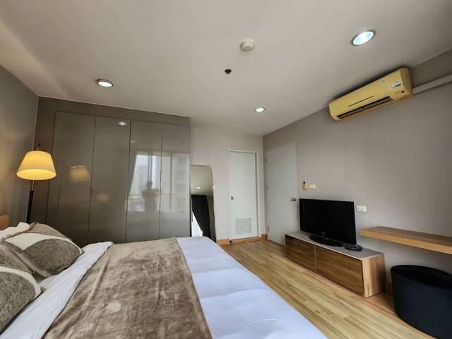 Asoke Place Condo for Rent near Asok BTS & Sukhumvit MRT 6