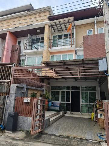 Townhouse บ้านบดินทร์ เอ็กซ์คลูซีฟ 5500000 THB 4 นอน 27 ตาราง-วา 0 Ngan 0 Rai ใกล้กับ โรงเรียนบดินทร์เดชา ทำเล-ทอง กรุงเ 1