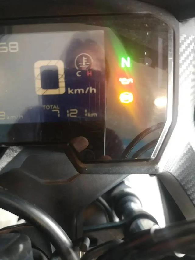 Honda CBR500R 8