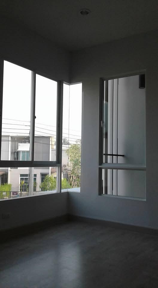 ขายทาวน์โฮมใกล้รร. สวนกุหลาบธนบุรี 12