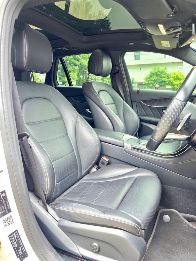 Mercedes-Benz GLC 220d Amg สีขาว ปี 2020 ไมล์ 100,000กม. 8