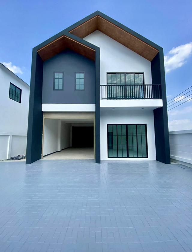 โกดังพร้อมออฟฟิศสร้างสไตล์โมเดิร์น หรือแบบที่ลูกค้าเลือกสร้างตามต้องการ เริ่มต้นเพียง 1.75 ล้านบาท 1