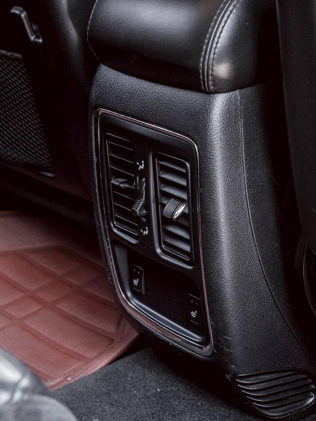 (แจ้งรหัสรถ BK4493) #Jeep #Grand #Cherokee S Limited CRD 2013 รูปที่ 18
