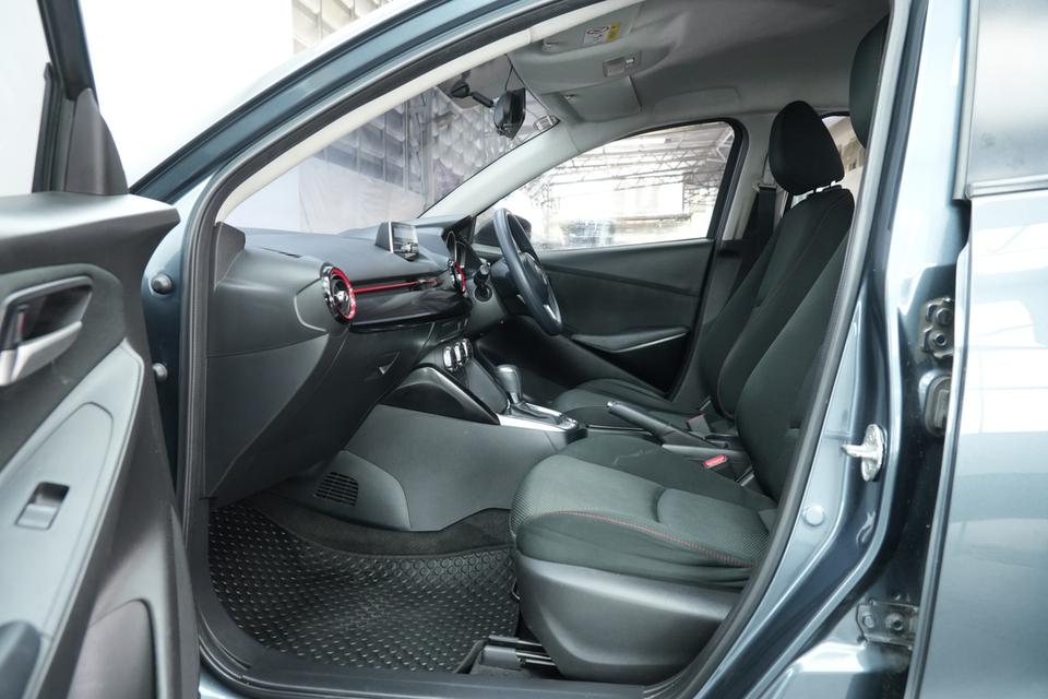 2015 MAZDA,2 1.3 HIGH 4ประตู  สีเทา ไมล์ 208771 กม. 13