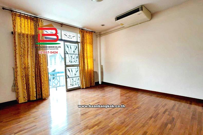 ทาวน์โฮม เนื้อที่ 16.9 ตร.ว. Silk Village Saimai 54 : ซิลค์ วิลเลจ สายไหม 54 ใกล้ปตท.สายไหม 56 ถนนพหลโยธิน แขวงสายไหม เขตสายไหม 11