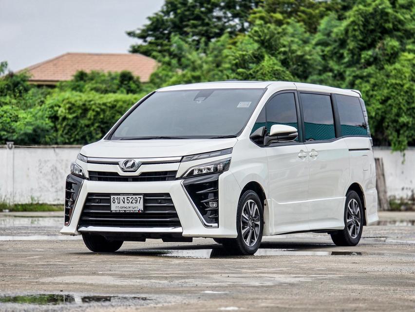 (แจ้งรหัสรถ CBLX5297) ! 🚐 TOYOTA VOXY 2.0 ZS MC 2019 จดปี 2020