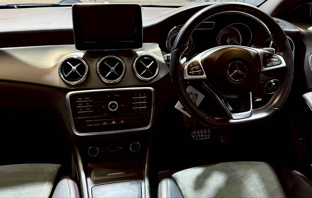 Mercedes-Benz CLA250 AMG Dynamic (W117) ปี 2016 รถสวยใช้น้อย ราคาดีสุด รูปที่ 7