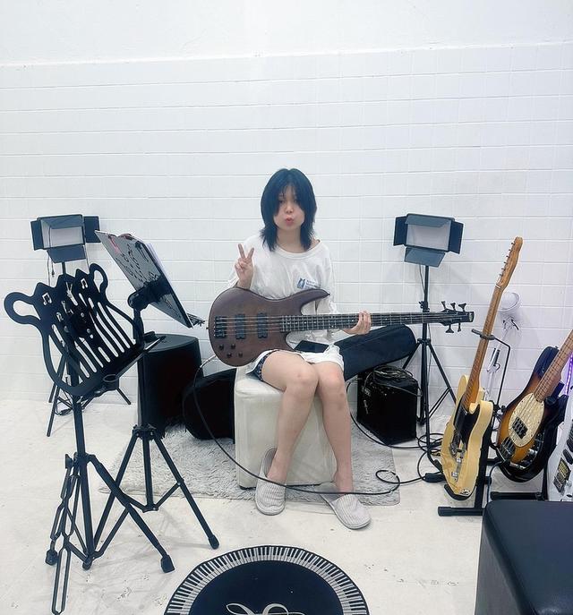 รับสอนเบสไฟฟ้า ที่ Fin Music School 10